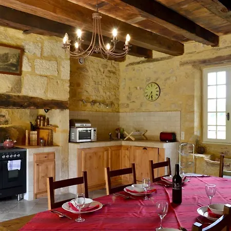 With 4 Bedrooms In With Private Pool Furnished Garden And Wifi * Domme