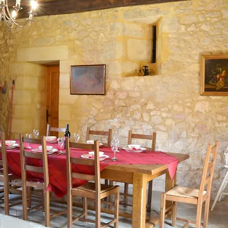 With 4 Bedrooms In With Private Pool Furnished Garden And Wifi Willa