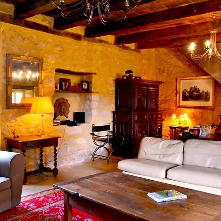 With 4 Bedrooms In With Private Pool Furnished Garden And Wifi Domme