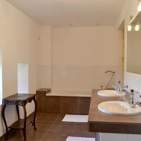 With 4 Bedrooms In With Private Pool Furnished Garden And Wifi Willa *